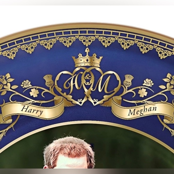 The Bradford Exchange Prince Harry & Meghan Royal Engagement Plate - Picture 5 of 13